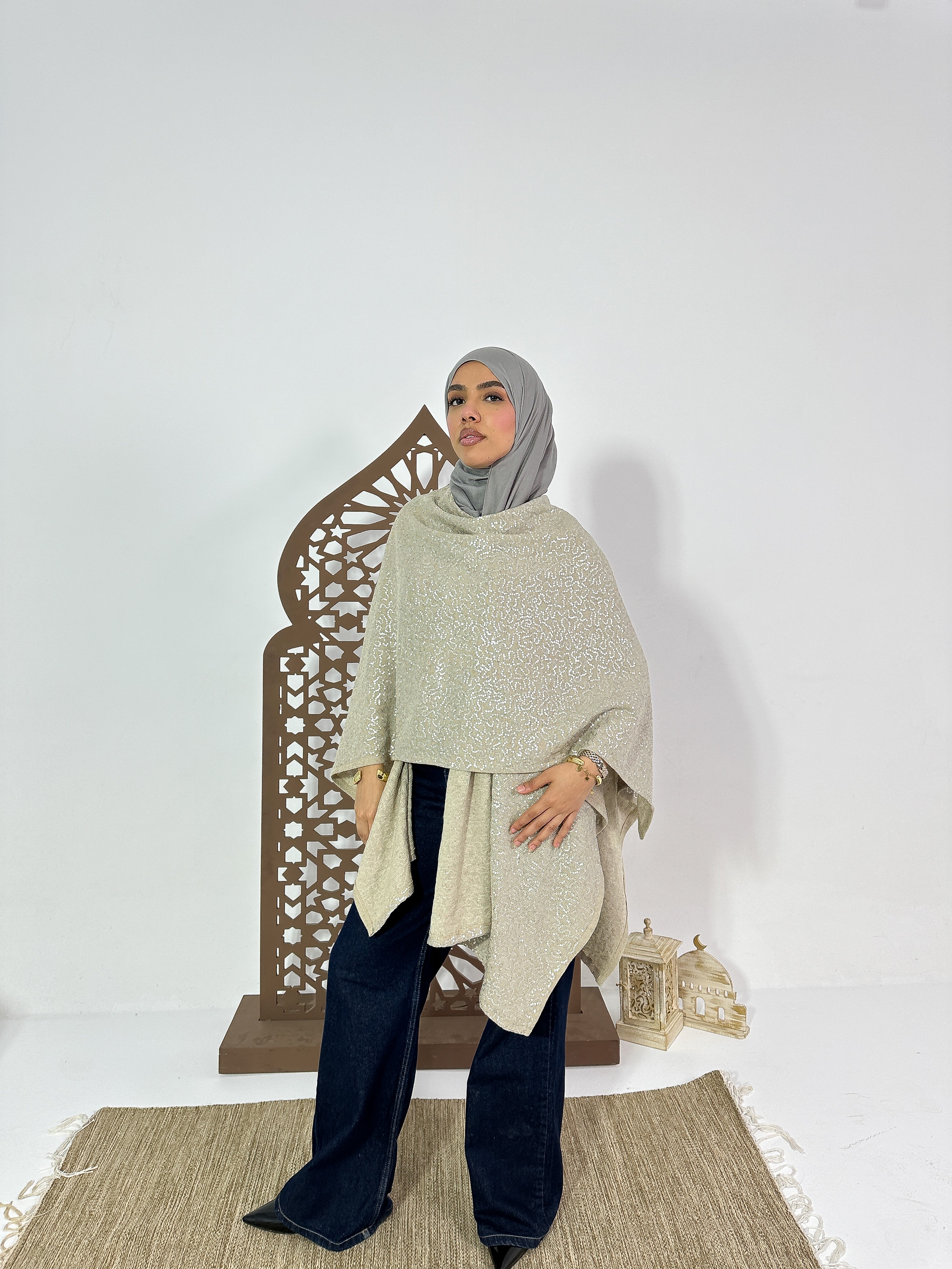 Qamar Cape in Shimmer Beige
