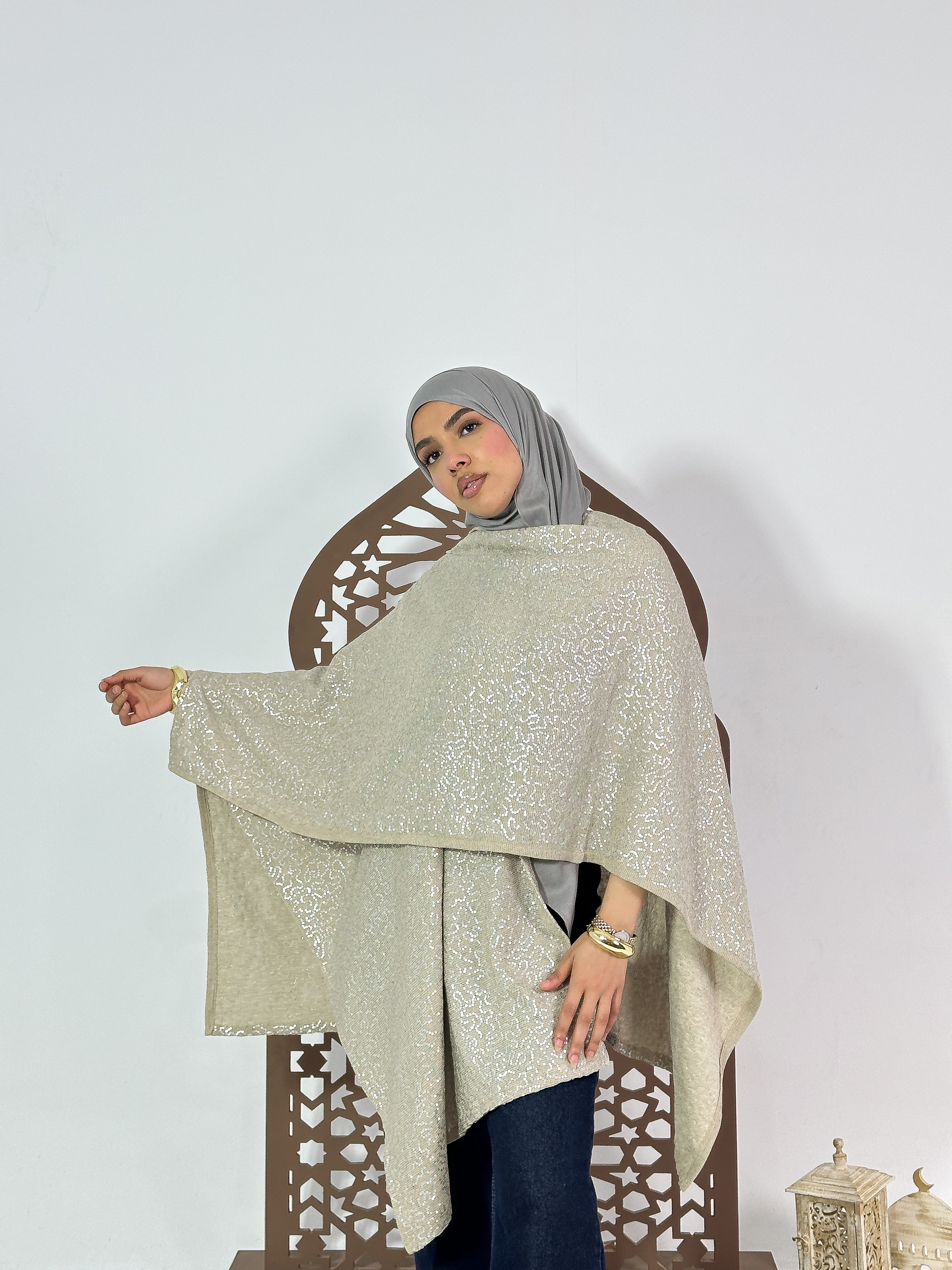 Qamar Cape in Shimmer Beige