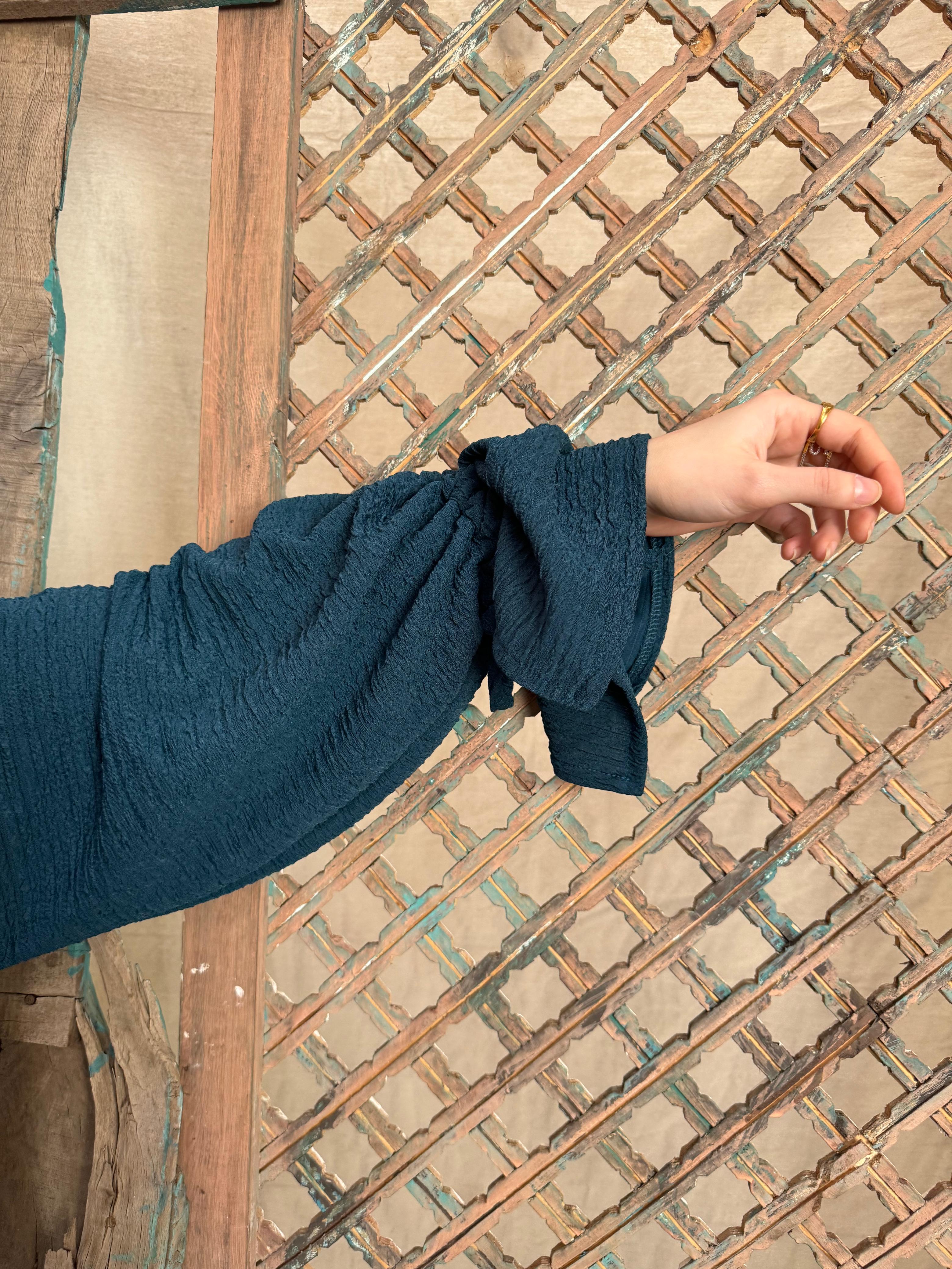 Bella Shirt in Navy Blue